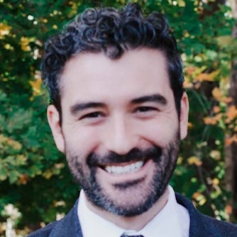 Anthony Medeiros Headshot